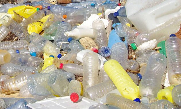 cara mengelola sampah plastik yang tepat.